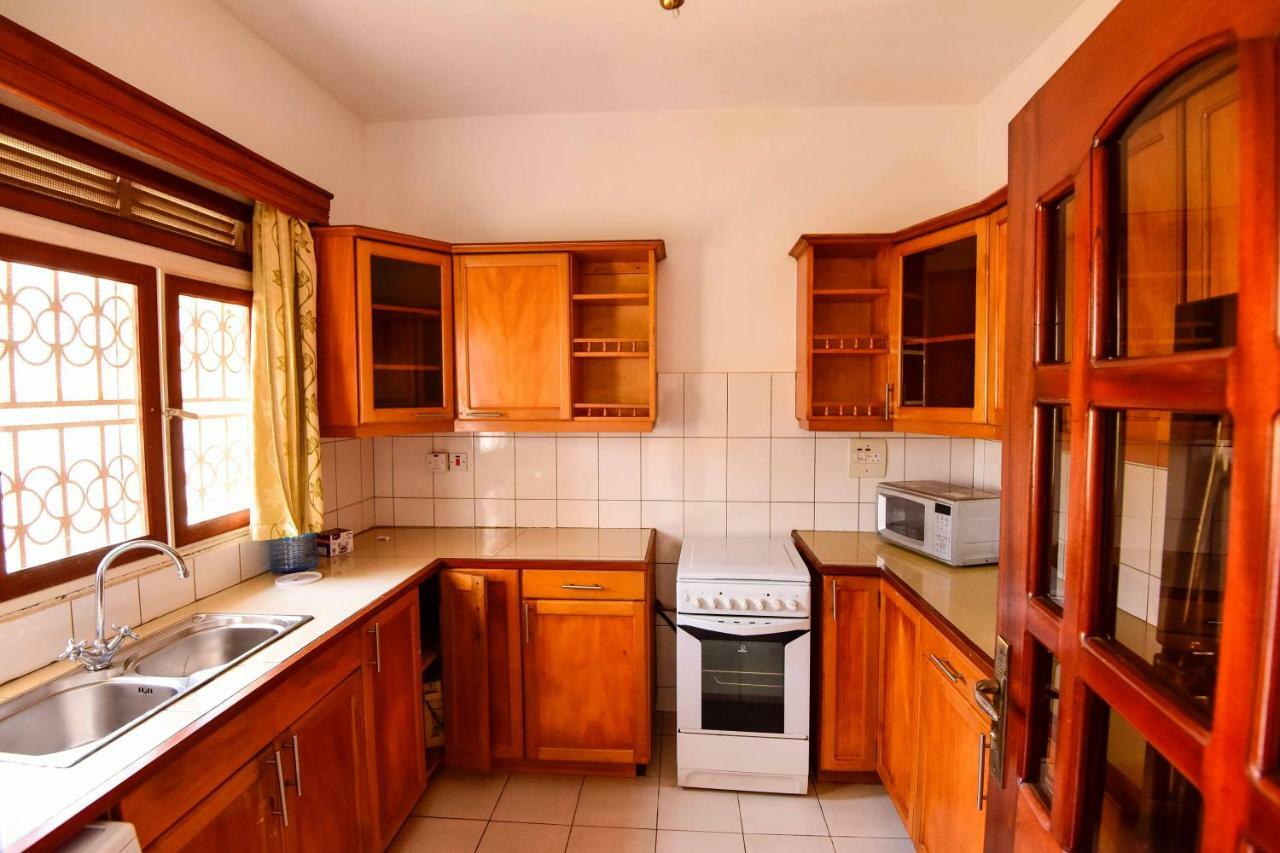 Crane Serviced Apartments Entebbe Exterior photo