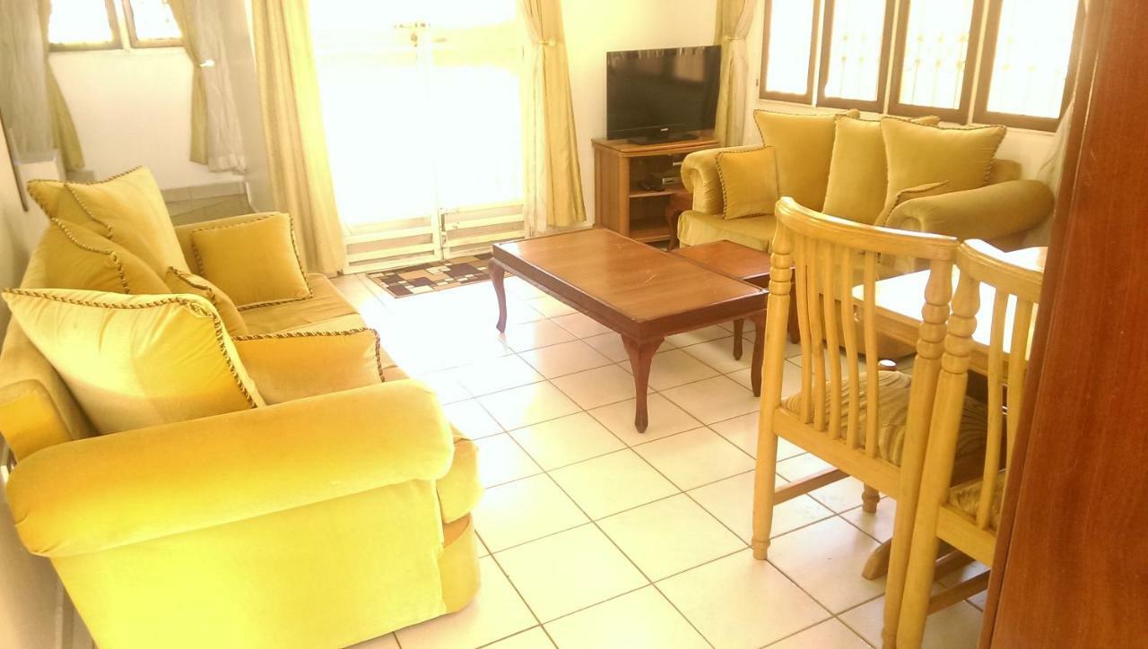 Crane Serviced Apartments Entebbe Exterior photo