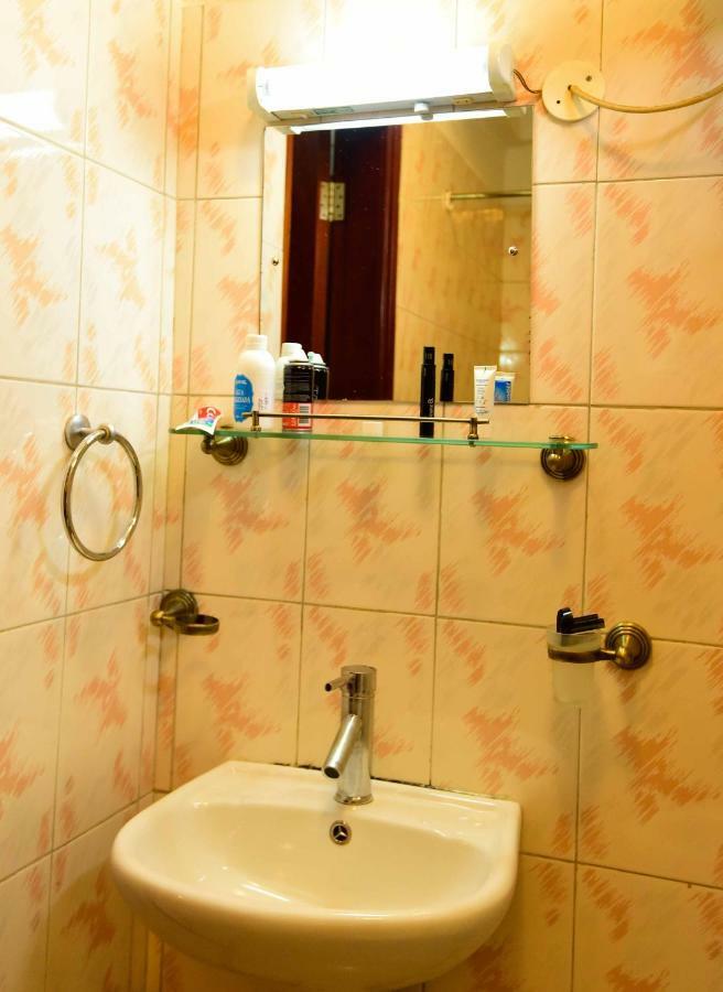 Crane Serviced Apartments Entebbe Exterior photo